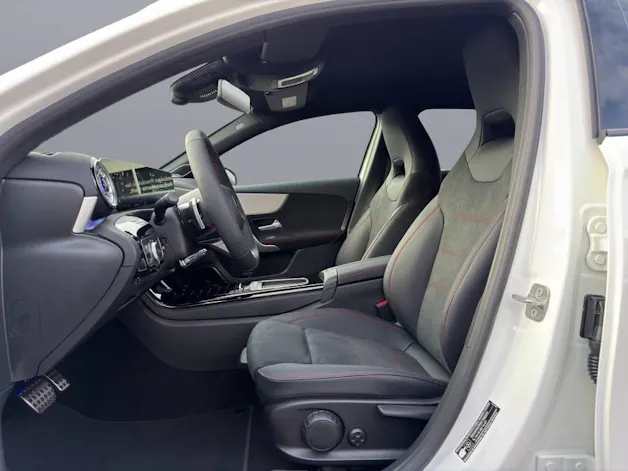 Mercedes-Benz A 220 AMG Line 4matic
