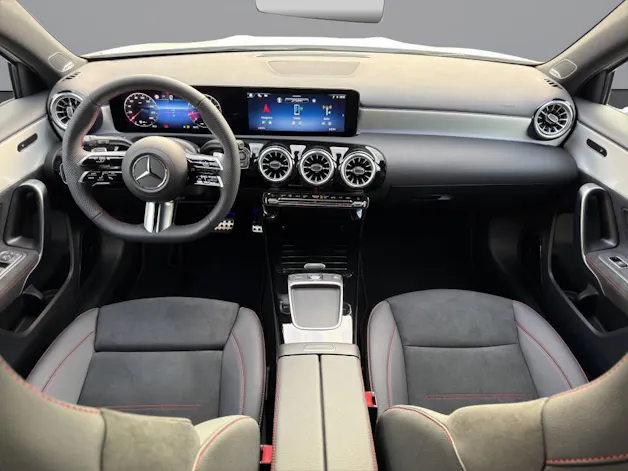 Mercedes-Benz A 220 AMG Line 4matic