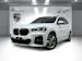 BMW X1 xDrive 20i M Sport Alpinweiss Steptronic ★ RF-Kamera ★ Komfortzugang ★ Head-Up-Display ★ Leder ★ AHK ★