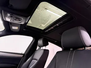 BMW X4 M40i 360PS ALPINWEISS Steptronic / 360° Kamera / Glasdach / Komfortzugang / Leder / Head-Up-Display /