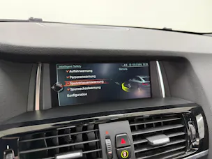 BMW X4 M40i 360PS ALPINWEISS Steptronic / 360° Kamera / Glasdach / Komfortzugang / Leder / Head-Up-Display /
