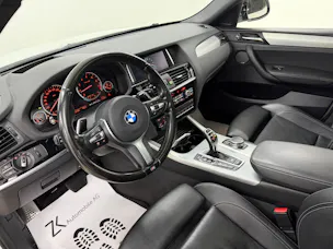 BMW X4 M40i 360PS ALPINWEISS Steptronic / 360° Kamera / Glasdach / Komfortzugang / Leder / Head-Up-Display /