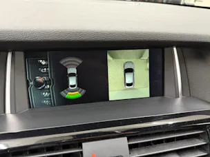 BMW X4 M40i 360PS ALPINWEISS Steptronic / 360° Kamera / Glasdach / Komfortzugang / Leder / Head-Up-Display /