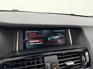 BMW X4 M40i 360PS ALPINWEISS Steptronic / 360° Kamera / Glasdach / Komfortzugang / Leder / Head-Up-Display /