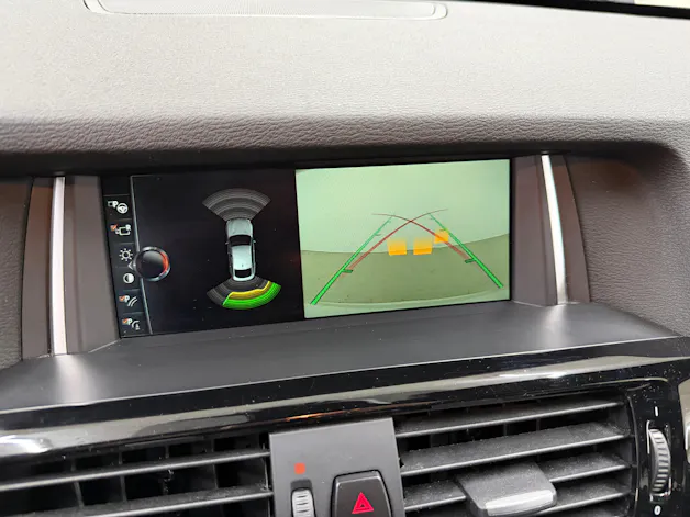 BMW X4 M40i 360PS ALPINWEISS Steptronic / 360° Kamera / Glasdach / Komfortzugang / Leder / Head-Up-Display /