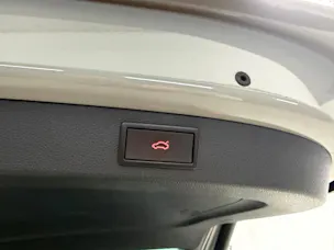 Škoda Kodiaq 2.0 TSI 4x4 Stahl Grau 7. Plätzer SportLine ★ 360° Kamera ★ Panoramadach ★ Keyless Go ★ AHK Schwenkbar ★