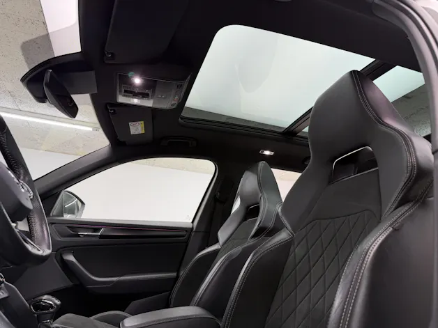 Škoda Kodiaq 2.0 TSI 4x4 Stahl Grau 7. Plätzer SportLine ★ 360° Kamera ★ Panoramadach ★ Keyless Go ★ AHK Schwenkbar ★