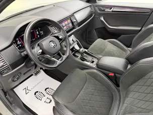 Škoda Kodiaq 2.0 TSI 4x4 Stahl Grau 7. Plätzer SportLine ★ 360° Kamera ★ Panoramadach ★ Keyless Go ★ AHK Schwenkbar ★