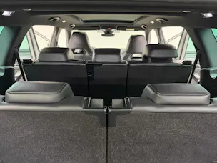 Škoda Kodiaq 2.0 TSI 4x4 Stahl Grau 7. Plätzer SportLine ★ 360° Kamera ★ Panoramadach ★ Keyless Go ★ AHK Schwenkbar ★