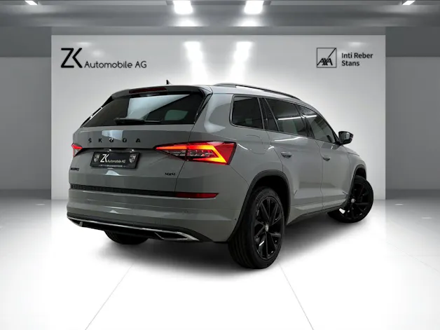 Škoda Kodiaq 2.0 TSI 4x4 Stahl Grau 7. Plätzer SportLine ★ 360° Kamera ★ Panoramadach ★ Keyless Go ★ AHK Schwenkbar ★