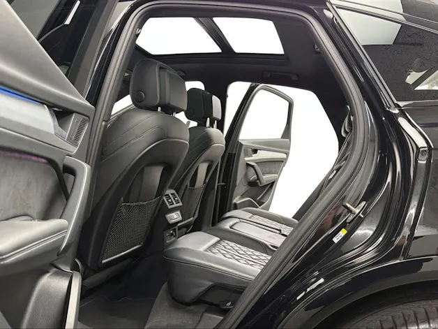 Audi Q5 Sportback 40 TDI S-Line 204PS Blackedition quattro S-tronic / 360° Kamera / Panoramadach / Head-Up / Keyless / B&O Sound /