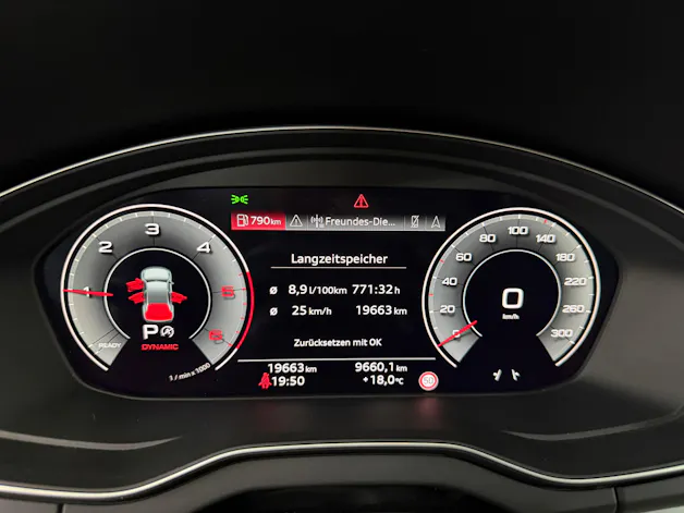 Audi Q5 Sportback 40 TDI S-Line 204PS Blackedition quattro S-tronic / 360° Kamera / Panoramadach / Head-Up / Keyless / B&O Sound /