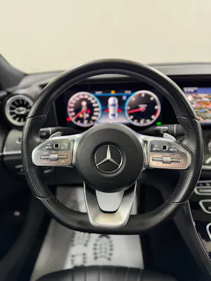 Mercedes-Benz CLS 400 d AMG Line 4Matic Grafitgrau 9G-Tronic | 360° Kamera | Glasdach | Carbon Paket | Widescreen Cockpit | Keyless Go |