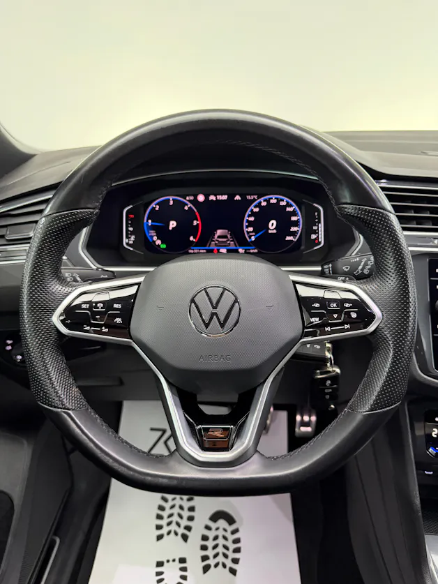 VW Tiguan 2.0 TDI SCR R-Line 200PS NIGHTSHADE BLUE 4Motion DSG / RF-Kamera / Leder / Standheizung / AHK-Schwenkbar /