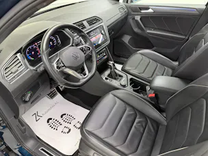 VW Tiguan 2.0 TDI SCR R-Line 200PS NIGHTSHADE BLUE 4Motion DSG / RF-Kamera / Leder / Standheizung / AHK-Schwenkbar /