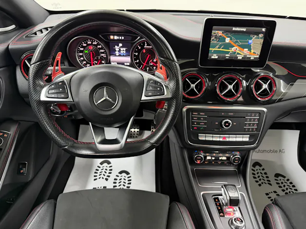 Mercedes-Benz CLA 45 AMG 381PS Mountaingray 4Matic Speedshift / RF-Kamera / Glasdach / H&K Sound / Night-Paket /