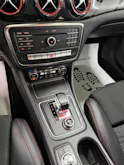 Mercedes-Benz CLA 45 AMG 381PS Mountaingray 4Matic Speedshift / RF-Kamera / Glasdach / H&K Sound / Night-Paket /