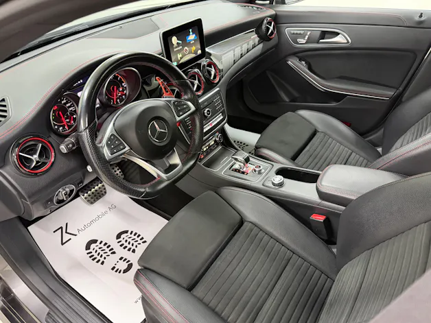 Mercedes-Benz CLA 45 AMG 381PS Mountaingray 4Matic Speedshift / RF-Kamera / Glasdach / H&K Sound / Night-Paket /