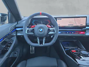 BMW M5 xDrive