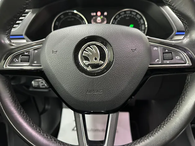 Škoda Superb Combi 2.0 TSI Style DSG 4x4