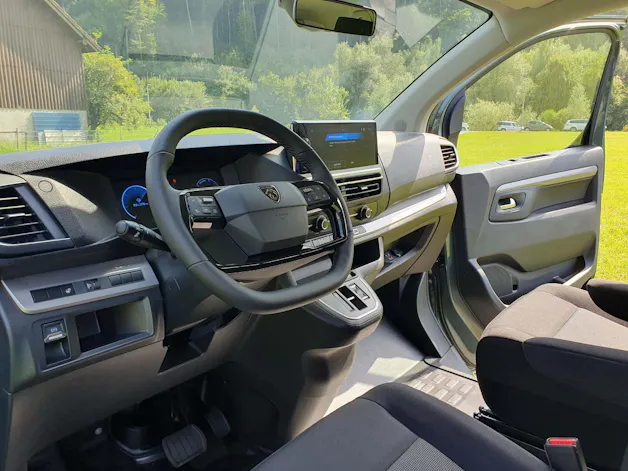 Peugeot e-Traveller Standard 75 kWh Business