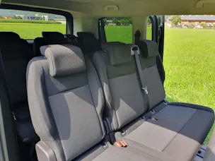 Peugeot e-Traveller Standard 75 kWh Business