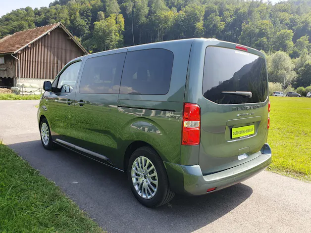 Peugeot e-Traveller Standard 75 kWh Business