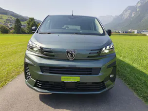 Peugeot e-Traveller Standard 75 kWh Business