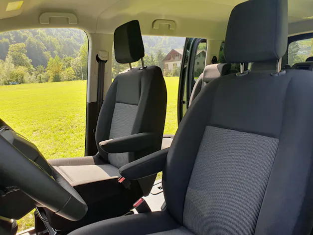 Peugeot e-Traveller Standard 75 kWh Business