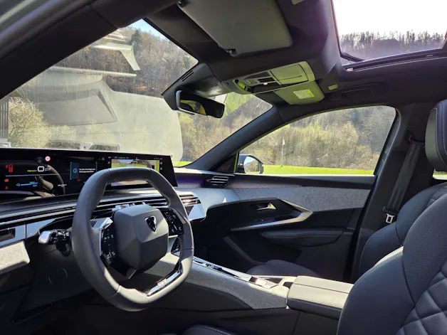 Peugeot 5008 e-Launch Edition AWD