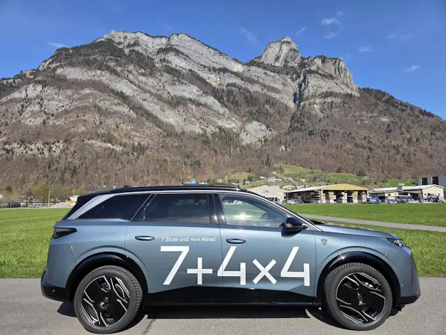 Peugeot 5008 e-Launch Edition AWD