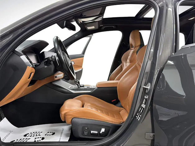 BMW 330d xDrive 48V Touring M Sport DRAVITGRAU Steptronic ★ Panoramadach ★ RF-Kamera ★ M-Ledersportsitze ★ Live Cockpit ★ AHK ★