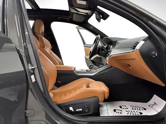 BMW 330d xDrive 48V Touring M Sport DRAVITGRAU Steptronic ★ Panoramadach ★ RF-Kamera ★ M-Ledersportsitze ★ Live Cockpit ★ AHK ★