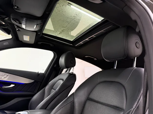 Mercedes-Benz GLC Coupé 300 AMG Line 258PS Obsidianschwarz 4Matic 9G-Tronic / Panoramadach / 360° Kamera / Leder / Head-Up-Display / Keyless /