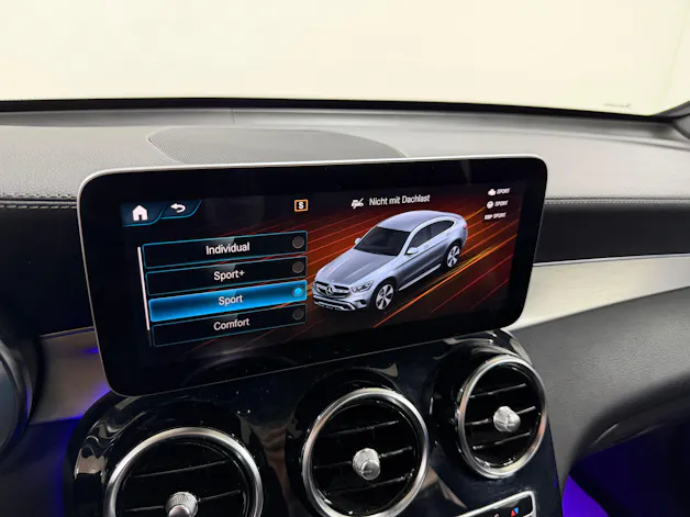 Mercedes-Benz GLC Coupé 300 AMG Line 258PS Obsidianschwarz 4Matic 9G-Tronic / Panoramadach / 360° Kamera / Leder / Head-Up-Display / Keyless /