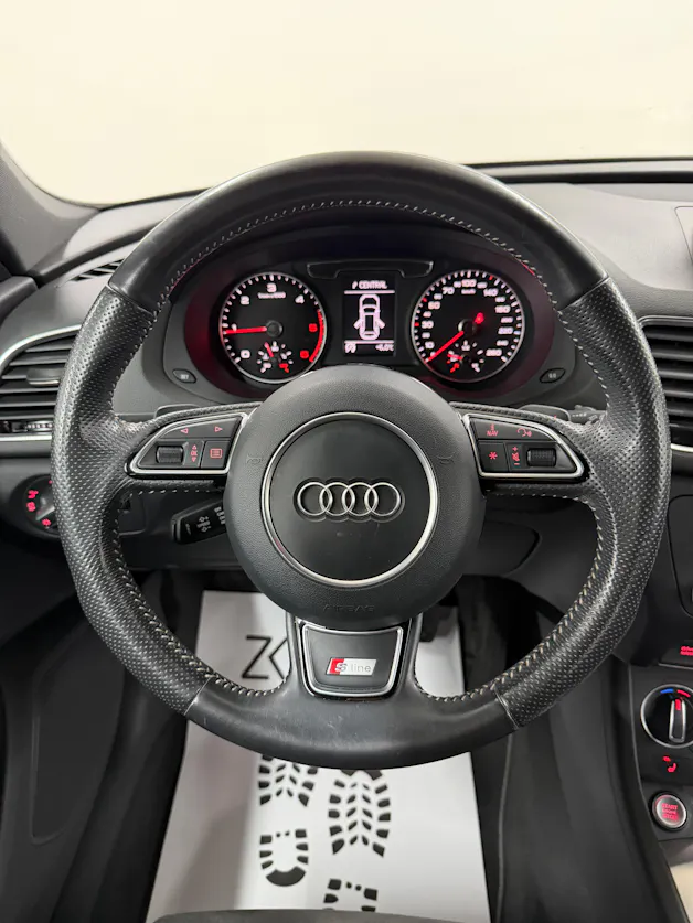 Audi Q3 2.0 TDI 184PS S-Line Sport (Midnight Black) quattro S-tronic