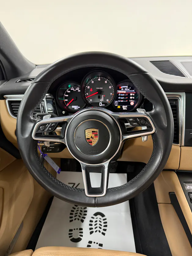 Porsche Macan S 3.0 V6 340PS (VOLCANO GREY) PDK / RF-Kamera / Leder / Panoramadach / Sitz/Lenkradheizung / PDLS /
