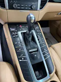 Porsche Macan S 3.0 V6 340PS (VOLCANO GREY) PDK / RF-Kamera / Leder / Panoramadach / Sitz/Lenkradheizung / PDLS /