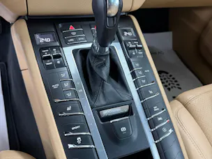 Porsche Macan S 3.0 V6 340PS (VOLCANO GREY) PDK / RF-Kamera / Leder / Panoramadach / Sitz/Lenkradheizung / PDLS /