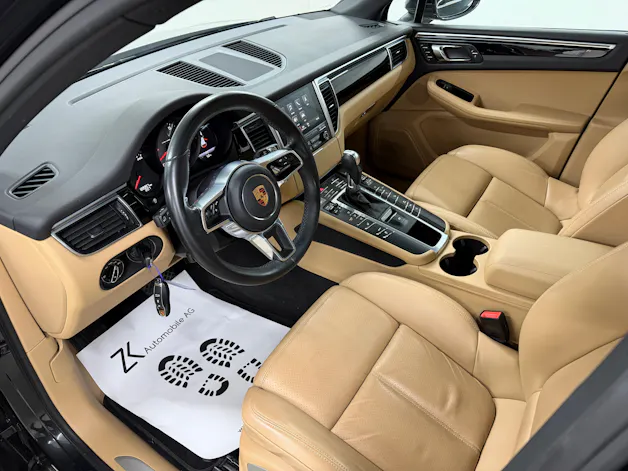 Porsche Macan S 3.0 V6 340PS (VOLCANO GREY) PDK / RF-Kamera / Leder / Panoramadach / Sitz/Lenkradheizung / PDLS /