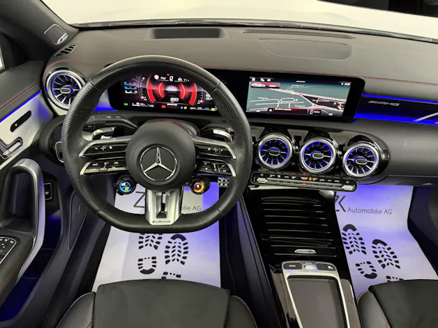 Mercedes-Benz CLA 35 AMG 4Matic DigitalWhite 8G-DCT / 360° Kamera / Panoramadach / Head-Up-Display / Keyless Go / Burmester / Night Paket /