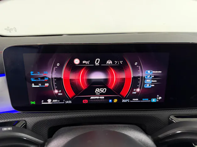 Mercedes-Benz CLA 35 AMG 4Matic DigitalWhite 8G-DCT / 360° Kamera / Panoramadach / Head-Up-Display / Keyless Go / Burmester / Night Paket /