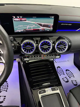 Mercedes-Benz CLA 35 AMG 4Matic DigitalWhite 8G-DCT / 360° Kamera / Panoramadach / Head-Up-Display / Keyless Go / Burmester / Night Paket /