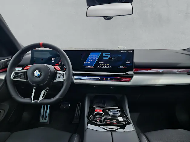 BMW M5 xDrive Touring
