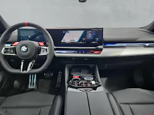 BMW M5 xDrive Touring