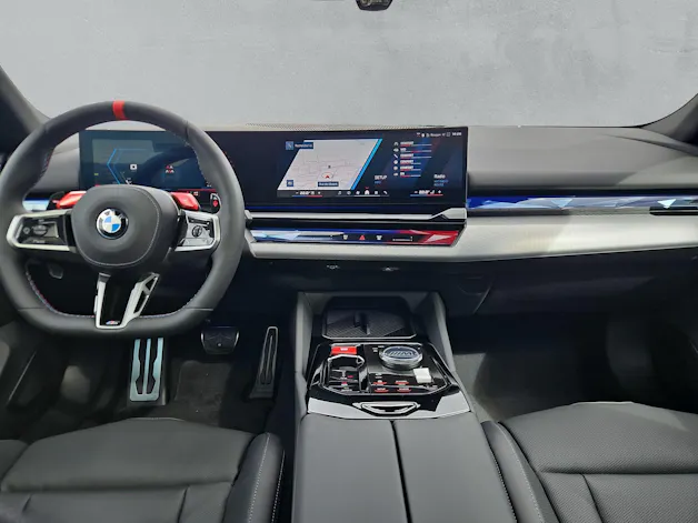 BMW M5 xDrive Touring