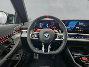 BMW M5 xDrive Touring