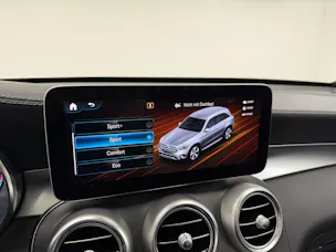 Mercedes-Benz GLC 300 d AMG Line Selenitgrey 245PS 4Matic 9G-Tronic / Panoramadach / 360° Kamera / Head-Up / Keyless Go /