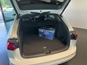 VW Golf Va1.5emHEVTSI R-Line