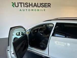 VW Golf Va1.5emHEVTSI R-Line